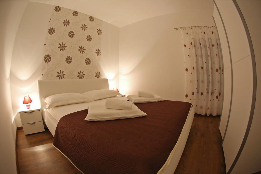 Apartment Kala *
